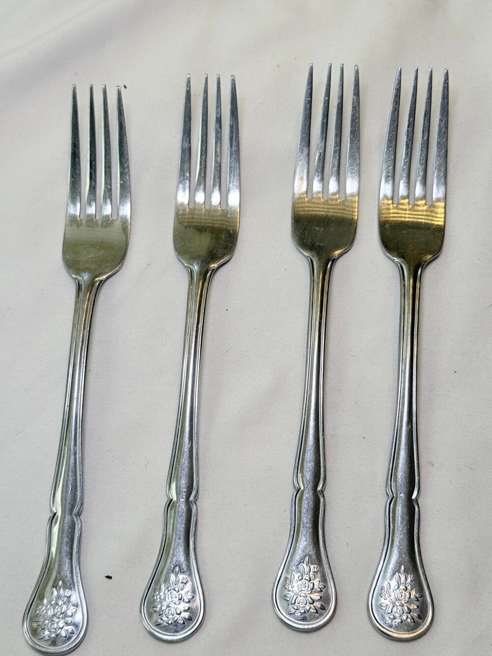 Pfaltzgraff Tea Rose Dinner Forks Stainless Steel Floral Flatware Set of 4